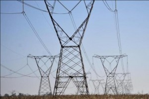 Governo deve aumentar conta de luz para sanar dívida de distribuidoras de energia elétrica