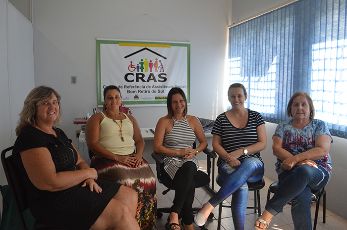 Regina Mallmann (e), Beatriz Ciceri, Andrea Genaro, Joice Locatelli e Denise Kerber (d). (Foto: Lautenir Azevedo Junior / Divulgação)