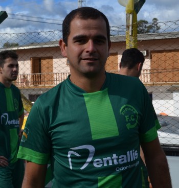 Cássio marcou o gol que garantiu a liderança do grupo aos aspirantes do Rudibar. Foto: Juliano Beppler / Giro do Vale