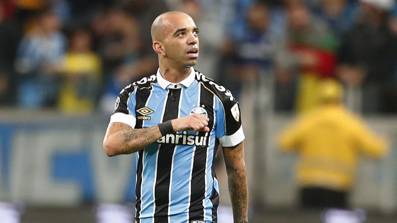 Giro Do Vale Grêmio Rescinde Contrato De Diego Tardelli
